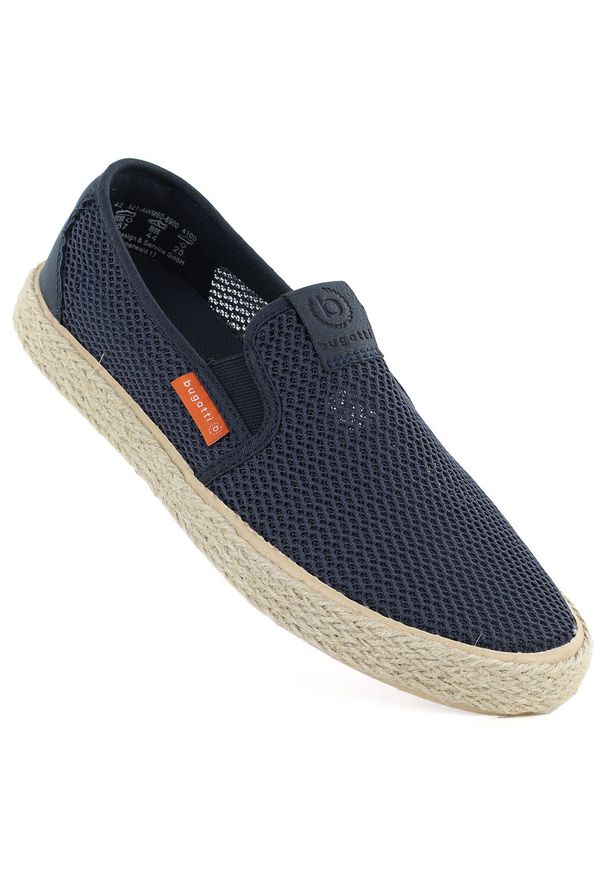 Półbuty męskie espadryle wsuwane granatowe Bugatti TT153055. Zapięcie: bez zapięcia. Kolor: niebieski. Materiał: tkanina. Wzór: ażurowy, aplikacja. Styl: elegancki