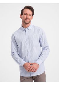 Ombre Clothing - Męska koszula bawełniana REGULAR FIT w pionowe paski - błękitno-biała OM-SHOS-0155 - XXL. Typ kołnierza: kołnierzyk klasyczny. Kolor: niebieski. Materiał: bawełna. Długość rękawa: długi rękaw. Długość: długie. Wzór: paski. Styl: klasyczny #1