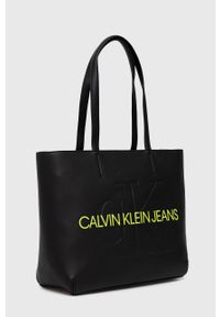 Calvin Klein Jeans - Torebka. Kolor: czarny. Rodzaj torebki: na ramię #5