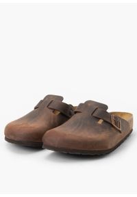 Birkenstock - Klapki męskie BIRKENSTOCK BOSTON. Okazja: na spacer, do pracy, na co dzień. Kolor: brązowy. Styl: casual