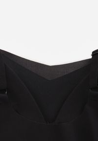 Born2be - Czarny Bezszwowy Biustonosz Bez Fiszbin z Usztywnianymi Miseczkami Leavessa. Kolor: czarny. Materiał: tkanina #4