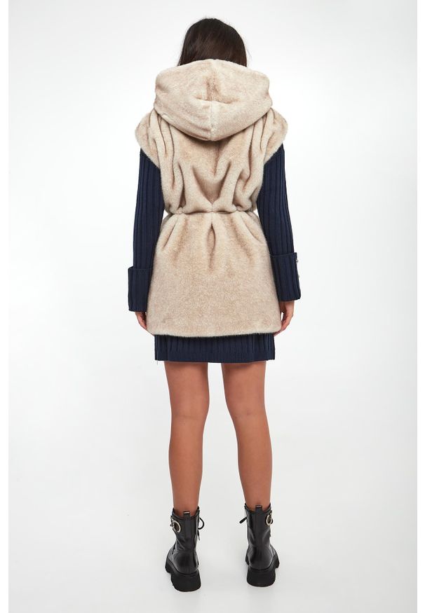 Liu Jo - Kamizelka damska futrzana LIU JO. Materiał: futro