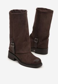 Renee - Brązowe Botki z Cholewką Imitującą Nogawkę Zdobione Paskiem ze Sprzączką Tirelie. Zapięcie: pasek. Kolor: brązowy. Materiał: zamsz, jeans, skóra. Szerokość cholewki: normalna. Wzór: aplikacja #3
