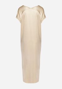 Born2be - Beżowa Wiskozowa Sukienka o Pudełkowym Kroju Oversize Moratina. Okazja: na co dzień. Kolor: beżowy. Materiał: wiskoza. Typ sukienki: oversize. Styl: casual #2