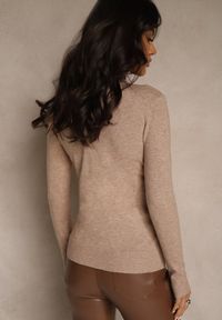 Renee - Beżowy Golf z Bawełną w Klasycznym Stylu Reiredia. Typ kołnierza: golf. Kolor: beżowy. Materiał: bawełna. Styl: klasyczny #4