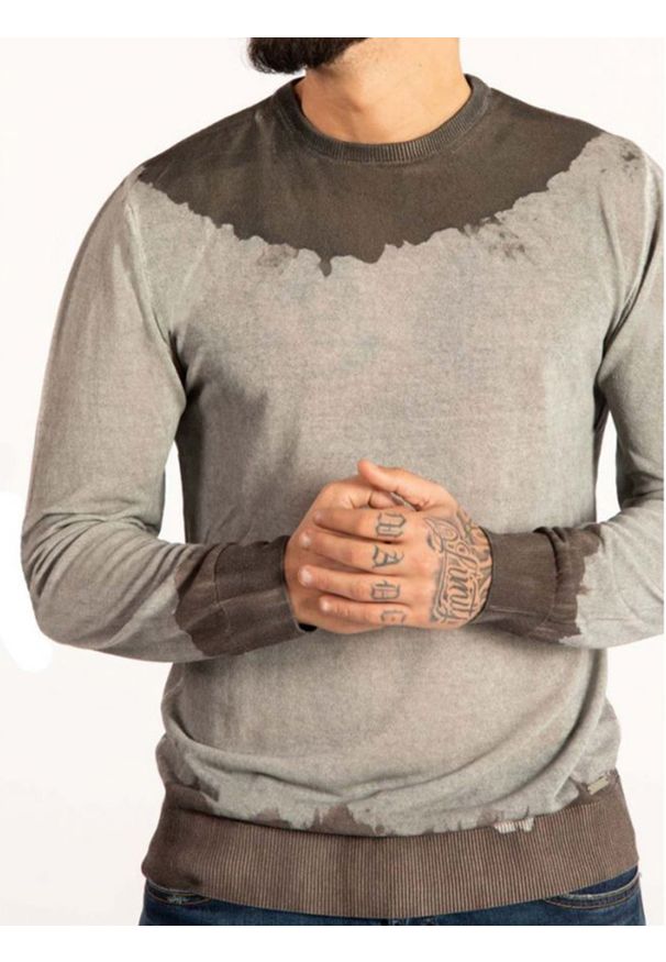 Takeshy Kurosawa Sweter "Tintura Shibori" | 82950 | Tintura Shibori | Mężczyzna | Szary. Okazja: na co dzień. Kolor: szary. Materiał: bawełna. Wzór: aplikacja. Styl: casual