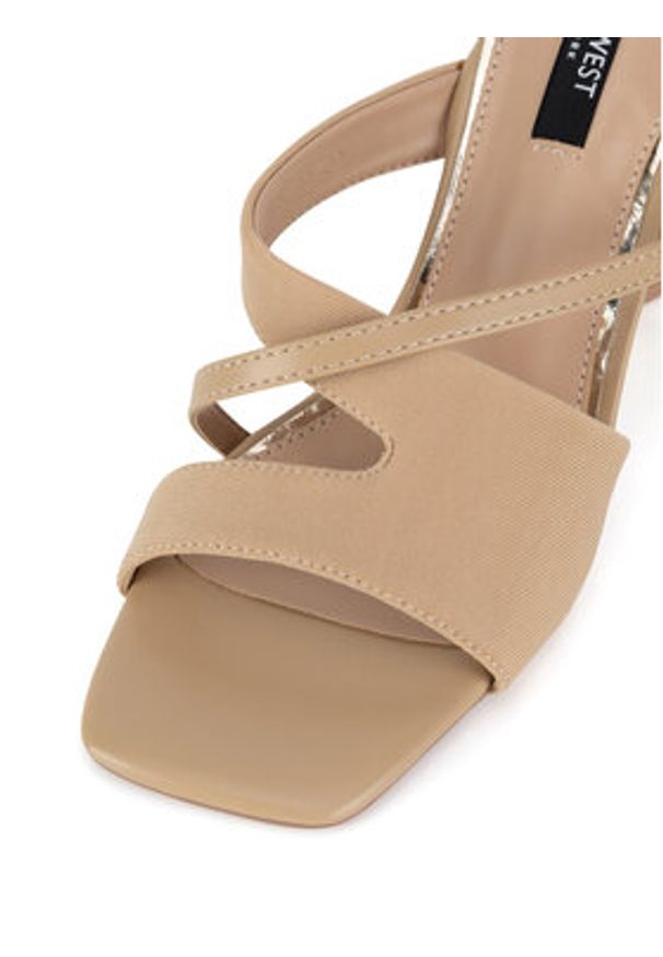 Nine West Klapki WSS21562-01 Beżowy. Kolor: beżowy. Materiał: materiał