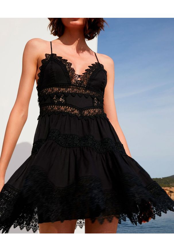 CHARO RUIZ IBIZA - Czarna sukienka mini Rachel. Okazja: na randkę. Kolor: czarny. Materiał: bawełna, koronka. Długość rękawa: na ramiączkach. Styl: wakacyjny. Długość: mini