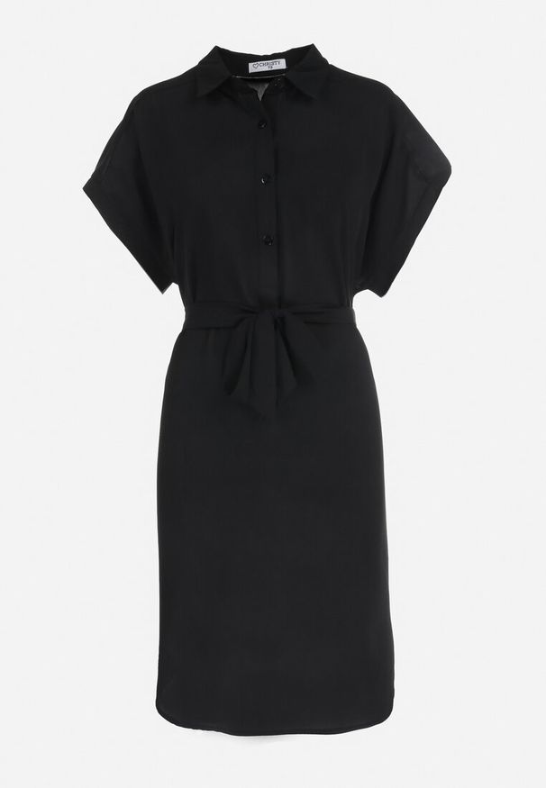 Born2be - Czarna Koszulowa Sukienka z Krótkim Rękawem i Wiązaniem w Pasie Mistie. Kolekcja: plus size. Kolor: czarny. Materiał: materiał. Długość rękawa: krótki rękaw. Wzór: gładki. Sezon: lato, wiosna. Typ sukienki: koszulowe. Długość: midi