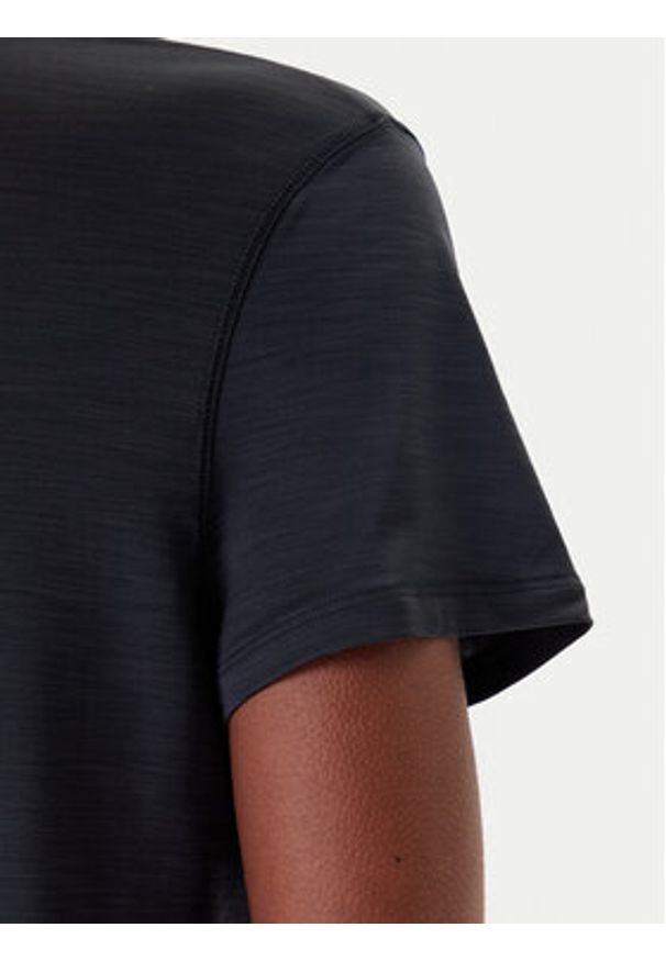 Reebok Koszulka techniczna Chill 100214669 Czarny Slim Fit. Kolor: czarny. Materiał: syntetyk