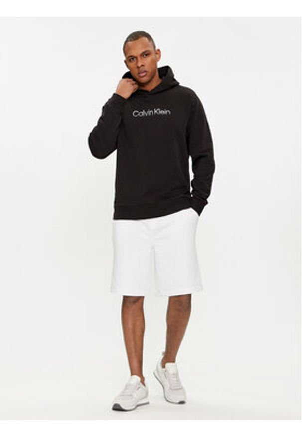 Calvin Klein Bluza Degrade Logo K10K112445 Czarny Regular Fit. Kolor: czarny. Materiał: bawełna