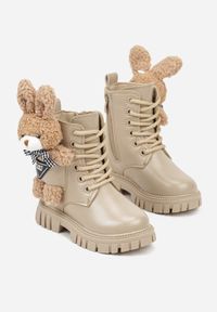 Born2be - Ciemnobeżowe Botki Typu Workery z Królikiem 3D Zozrise. Okazja: na co dzień. Kolor: beżowy. Materiał: jeans. Styl: casual #2