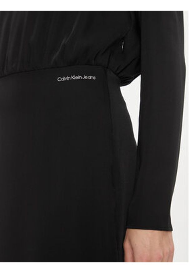 Calvin Klein Jeans Sukienka koktajlowa Open Back Dress J20J222534 Czarny Regular Fit. Kolor: czarny. Materiał: syntetyk. Styl: wizytowy