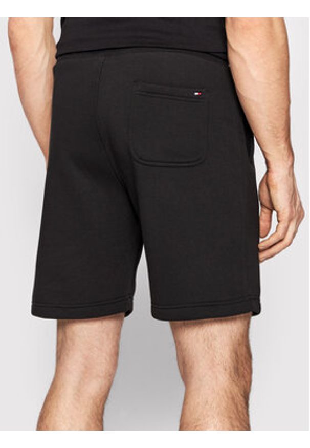 TOMMY HILFIGER - Tommy Hilfiger Szorty sportowe Logo MW0MW22198 Czarny Regular Fit. Kolor: czarny. Materiał: syntetyk, bawełna. Styl: sportowy