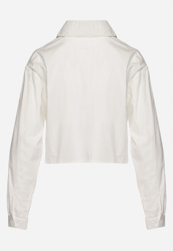 Born2be - Biała Bawełniana Koszula o Krótkim Fasonie z Ażurowym Wykończeniem Leama. Kolor: biały. Materiał: bawełna. Długość: krótkie. Wzór: ażurowy. Sezon: lato