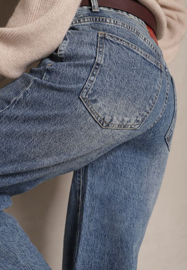 Renee - Niebieskie Jeansy z Bawełny o Prostym Kroju z Szerokimi Nogawkami i Paskiem Atteora. Okazja: na co dzień. Kolor: niebieski. Styl: elegancki, casual