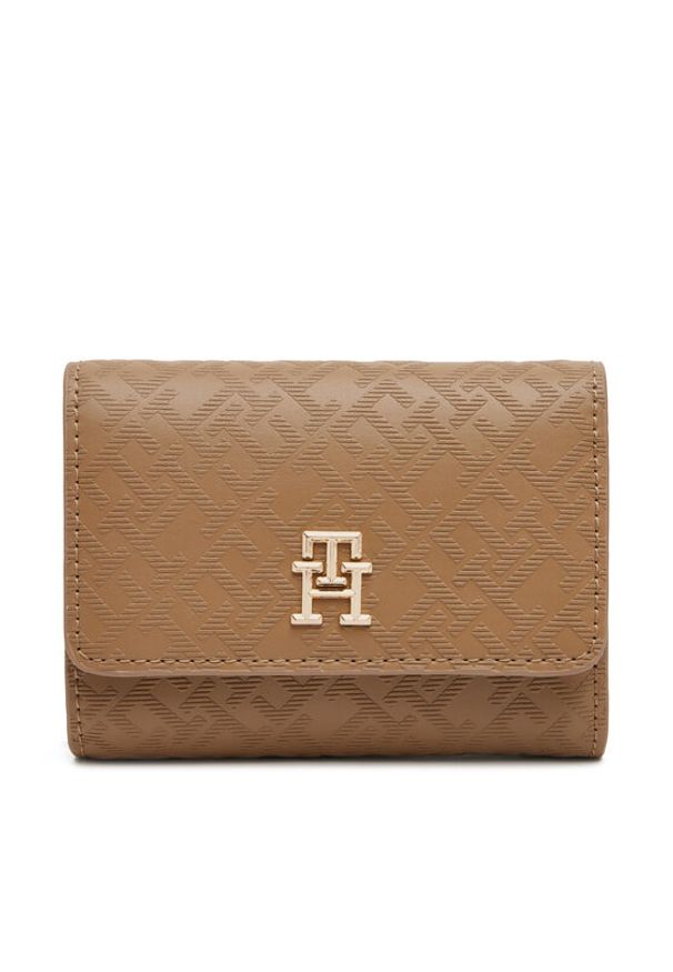 TOMMY HILFIGER - Tommy Hilfiger Duży Portfel Damski Th Distinct Trifold Wallet Mono AW0AW17257 Brązowy. Kolor: brązowy. Materiał: skóra