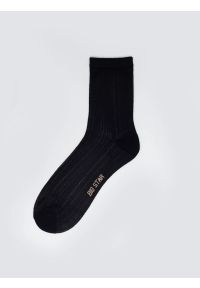 Big-Star - Skarpety damskie ażurowe z wizkozy czarne Holy 906. Kolor: czarny. Materiał: wiskoza, materiał. Wzór: ażurowy #1