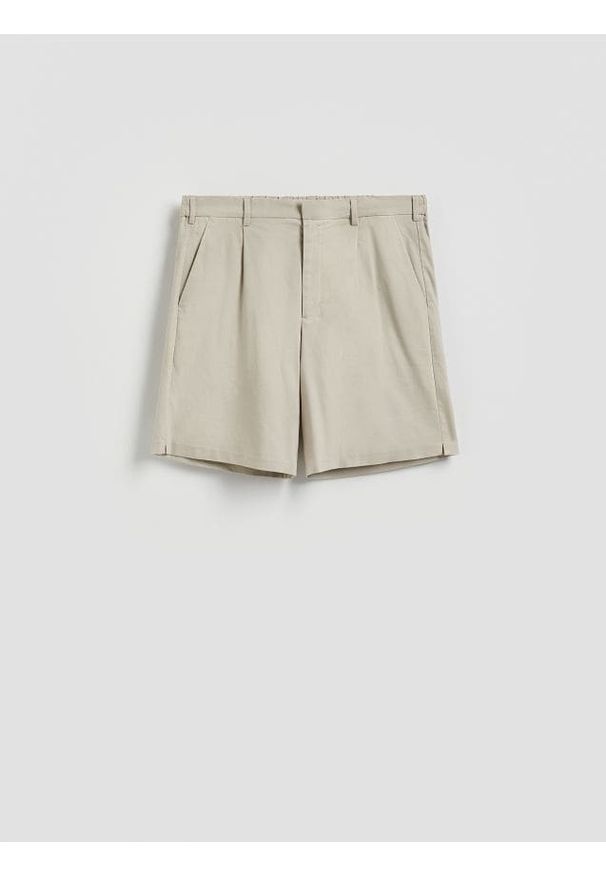 Reserved - Szorty regular z dodatkiem lnu - beżowy. Kolor: beżowy. Materiał: len