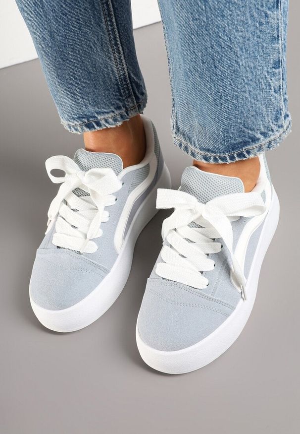 Born2be - Jasnoniebieskie Sneakersy w Stylu Klasycznych Tenisówek na Platformie Nurimea. Okazja: na co dzień. Kolor: niebieski. Materiał: jeans. Obcas: na platformie