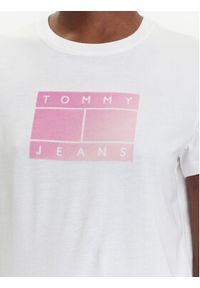Tommy Jeans T-Shirt Gradient Flag DW0DW20905 Biały Regular Fit. Kolor: biały. Materiał: bawełna. Wzór: gradientowy #2