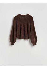 Reserved - Pluszowy sweter - ciemnobrązowy. Kolor: brązowy. Materiał: dzianina