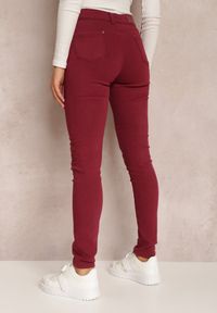 Renee - Bordowe Spodnie Skinny Ianthopis. Okazja: na co dzień. Kolor: czerwony. Wzór: aplikacja, gładki. Styl: elegancki, casual
