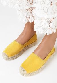 Born2be - Żółte Espadryle Selfoss. Nosek buta: okrągły. Kolor: żółty. Szerokość cholewki: normalna. Sezon: wiosna, lato. Obcas: na platformie #2