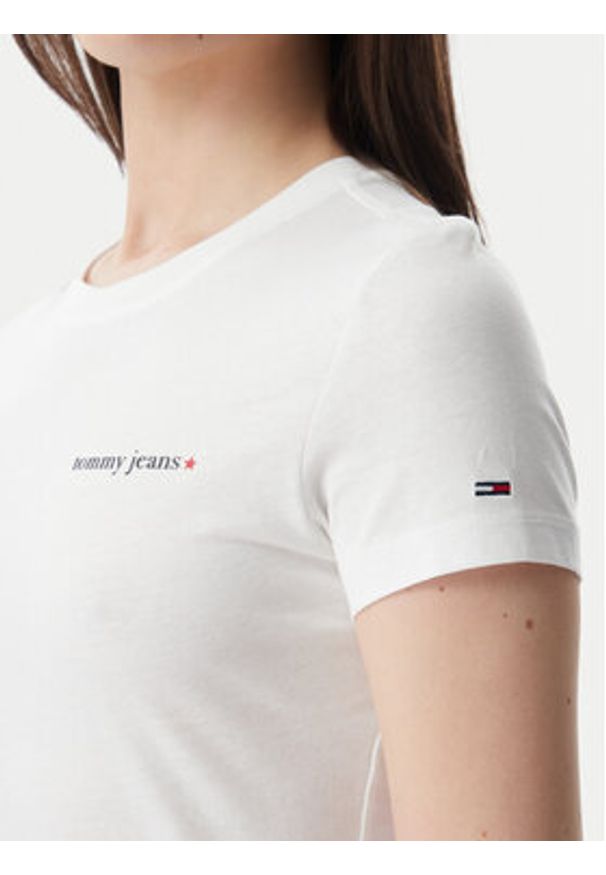 Tommy Jeans T-Shirt Ess Logo DW0DW23479 Biały Slim Fit. Kolor: biały. Materiał: bawełna