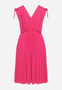 Born2be - Fuksjowa Plisowana Sukienka z Bawełną i Wiskozą z Gumką w Talii i Kopertowym Dekoltem Karamla. Typ kołnierza: dekolt kopertowy. Kolor: różowy. Materiał: bawełna, wiskoza. Typ sukienki: kopertowe #4