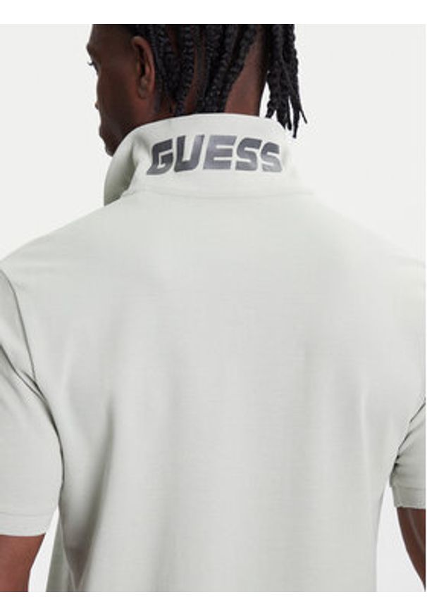 Guess Polo Z5YP02 K9WF1 Zielony Regular Fit. Typ kołnierza: polo. Kolor: zielony. Materiał: bawełna