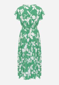 Renee - Zielona Sukienka z Kopertowym Dekoltem Plisowanym Dołem Wykończona w Talii Paskiem i Gumką Elsavia. Okazja: na co dzień, na imprezę. Kolor: zielony. Materiał: len. Długość rękawa: krótki rękaw. Sezon: lato. Typ sukienki: kopertowe. Styl: elegancki, casual, wizytowy #7