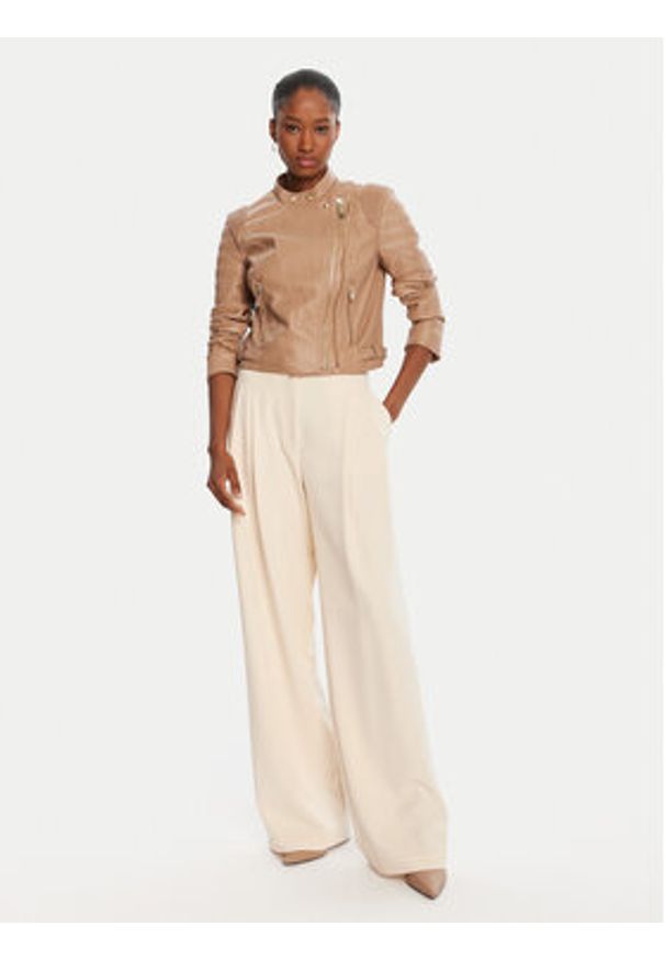 Guess Kurtka z imitacji skóry W5YL1 9WHDS0 Beżowy Regular Fit. Kolor: beżowy. Materiał: skóra