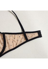 Intica - Komplet bielizny w kropki z regulowanymi ramiączkami na romantyczne wieczory Nynke. Kolor: beżowy. Materiał: materiał. Wzór: kropki #7