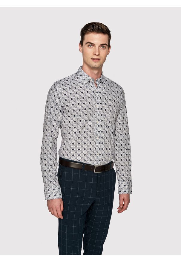 Pako Lorente - PAKO LORENTE – Męska koszula w kolorze białym w granatowy wzór. Typ kołnierza: kołnierzyk klasyczny. Kolor: niebieski, wielokolorowy, biały. Materiał: bawełna, elastan. Długość rękawa: długi rękaw. Długość: długie. Styl: klasyczny