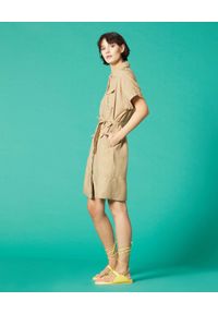 Manila Grace - MANILA GRACE - Beżowa sukienka mini z kołnierzem. Kolor: beżowy. Materiał: tkanina, jedwab, materiał. Sezon: lato. Typ sukienki: koszulowe. Długość: mini #4