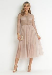 Born2be - Beżowa Tiulowa Sukienka Midi z Koronkowymi Tasiemkami i Długimi Rękawami Kabienne. Kolor: beżowy. Materiał: tiul, koronka. Długość rękawa: długi rękaw. Wzór: aplikacja, kropki. Długość: midi #1