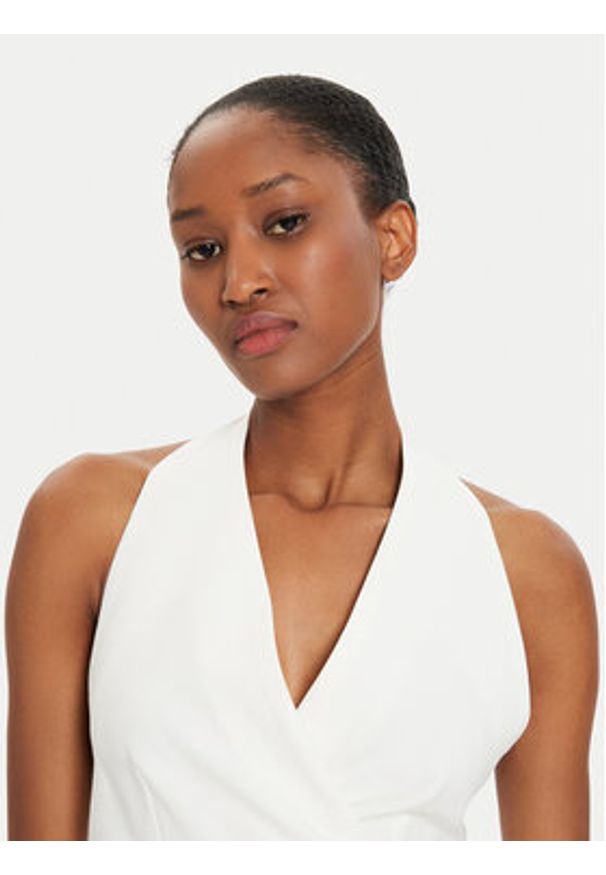 ViCOLO Bluzka TB1429 Biały Regular Fit. Kolor: biały. Materiał: wiskoza