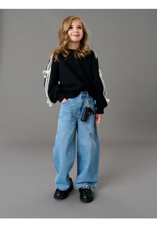 Sinsay - Klasyczne jeansy wide leg - niebieski. Kolor: niebieski. Styl: klasyczny