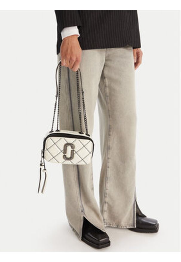 MARC JACOBS - Marc Jacobs Torebka The Snapshot Chain 2P5HCR020H02 Biały. Kolor: biały. Materiał: skórzane