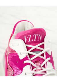 VALENTINO - Różowe sneakersy Wade Runner VLTN. Nosek buta: okrągły. Kolor: różowy, wielokolorowy, fioletowy. Materiał: guma, tkanina #8