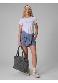 4f - 4F T-shirt slim z nadrukiem damski - biały L. Okazja: na co dzień. Kolor: biały. Materiał: materiał, dzianina. Wzór: nadruk. Styl: casual #2