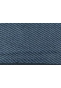 Lekki Szalik Wiosenno-Jesienny - Teer -Niebiesko-Granatowe Pasy. Okazja: na spacer. Kolor: niebieski. Materiał: poliester, wiskoza. Wzór: prążki, paski. Sezon: wiosna, jesień. Styl: elegancki #4