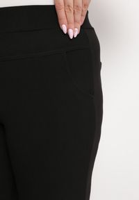 Born2be - Czarne Spodnie z Nogawkami 7/8 i Kieszeniami Selandima. Kolor: czarny. Styl: elegancki #4