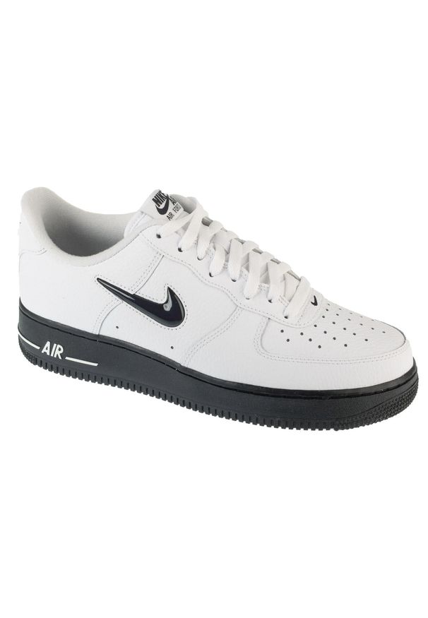 Nike - Buty sportowe Sneakersy męskie, Air Force 1 '07 Low Jewel. Kolor: biały. Model: Nike Air Force. Sport: turystyka piesza