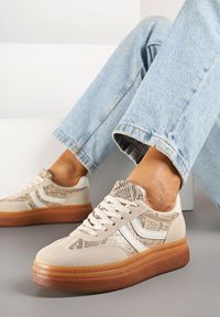 Born2be - Beżowe Wężowe Sneakersy w Stylu Klasycznych Tenisówek na Grubej Podeszwie Grelritia. Okazja: na co dzień. Kolor: beżowy. Materiał: jeans