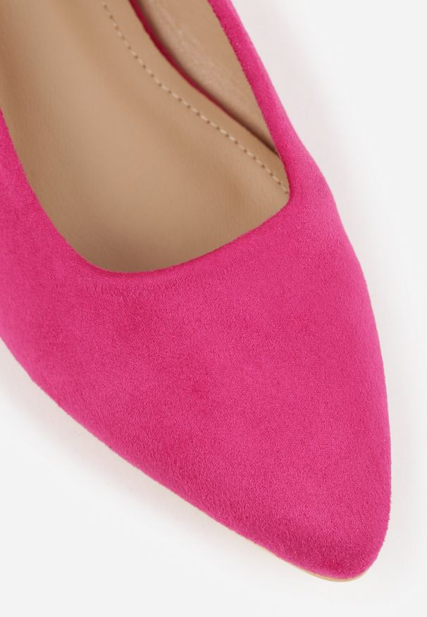 Born2be - Fuksjowe Sandały Slingback Vices z Metaliczną Aplikacją przy Obcasie Ediriella. Okazja: na spotkanie biznesowe, na co dzień. Nosek buta: szpiczasty. Kolor: różowy. Wzór: aplikacja. Sezon: lato, wiosna. Obcas: na obcasie. Styl: biznesowy, casual, elegancki. Wysokość obcasa: średni