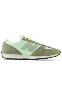 Buty unisex New Balance U471AP – zielone. Kolor: zielony. Materiał: zamsz. Szerokość cholewki: normalna. Wzór: jodełka. Sezon: lato #1