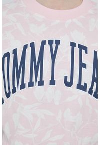 Tommy Jeans t-shirt bawełniany DW0DW14179.PPYY kolor różowy. Kolor: różowy. Materiał: bawełna. Długość rękawa: krótki rękaw. Długość: krótkie. Wzór: nadruk #5