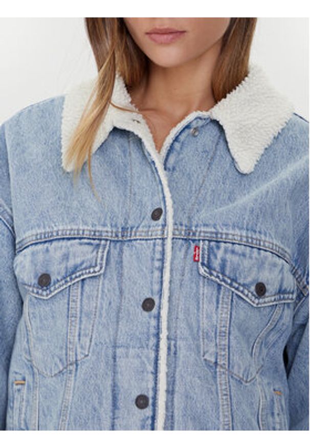 Levi's® Kurtka jeansowa Sherpa Trucker 90's A4435-0010 Niebieski Loose Fit. Kolor: niebieski. Materiał: bawełna